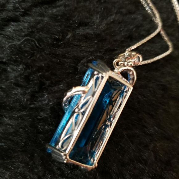 Blue Topaz & Diamonds necklace - Picture 4 of 9